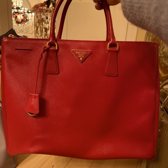 Authentic Prada office bag - Picture 1 of 2